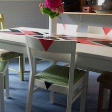 table contemporaine