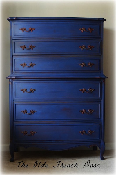 meuble peint bleu