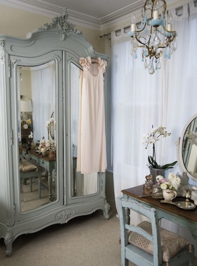 armoire vitrée bleu