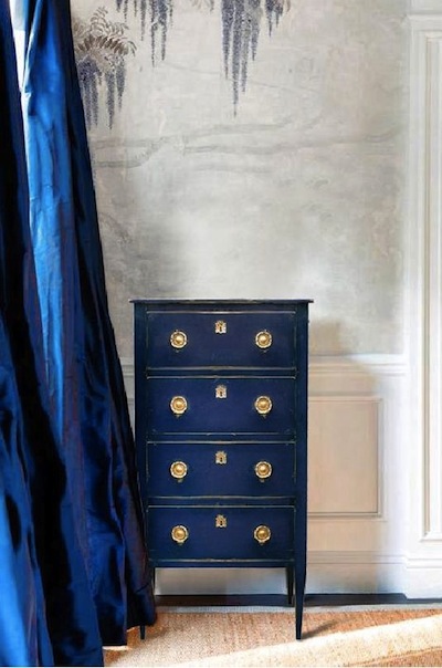 meuble peint bleu