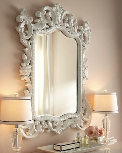 miroir peint en blanc