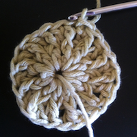 cercle crochet avec brides en relief