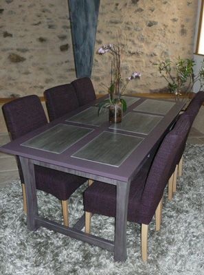 table contemporaine