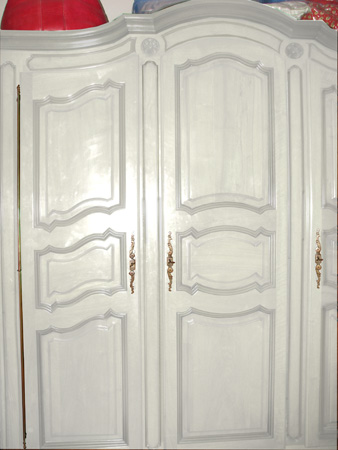 armoire-repeinte-en-blanc